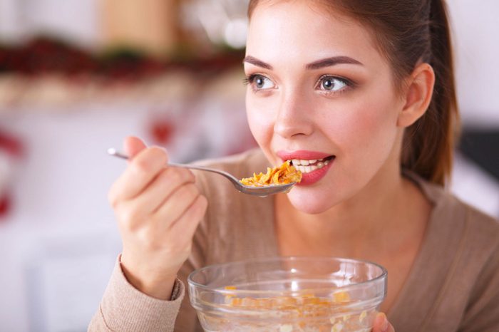 01-eat-amazing-tricks-for-healthy-glowing-skin-242943184-S_L