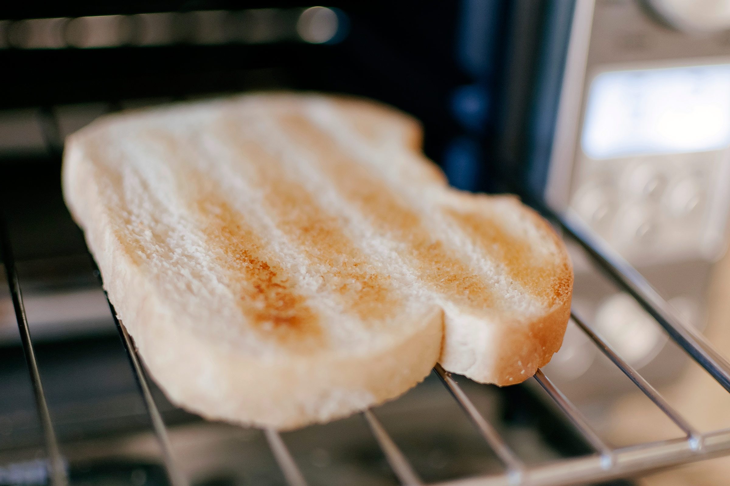 slice of toasted white bread