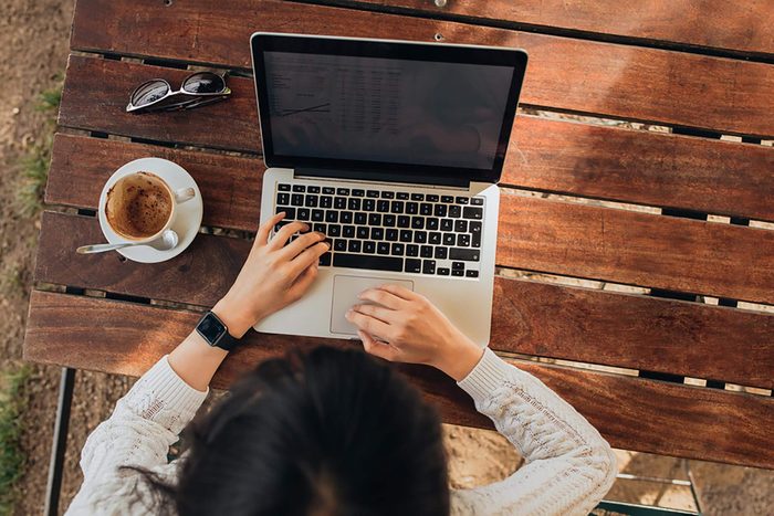 girl-on-laptop