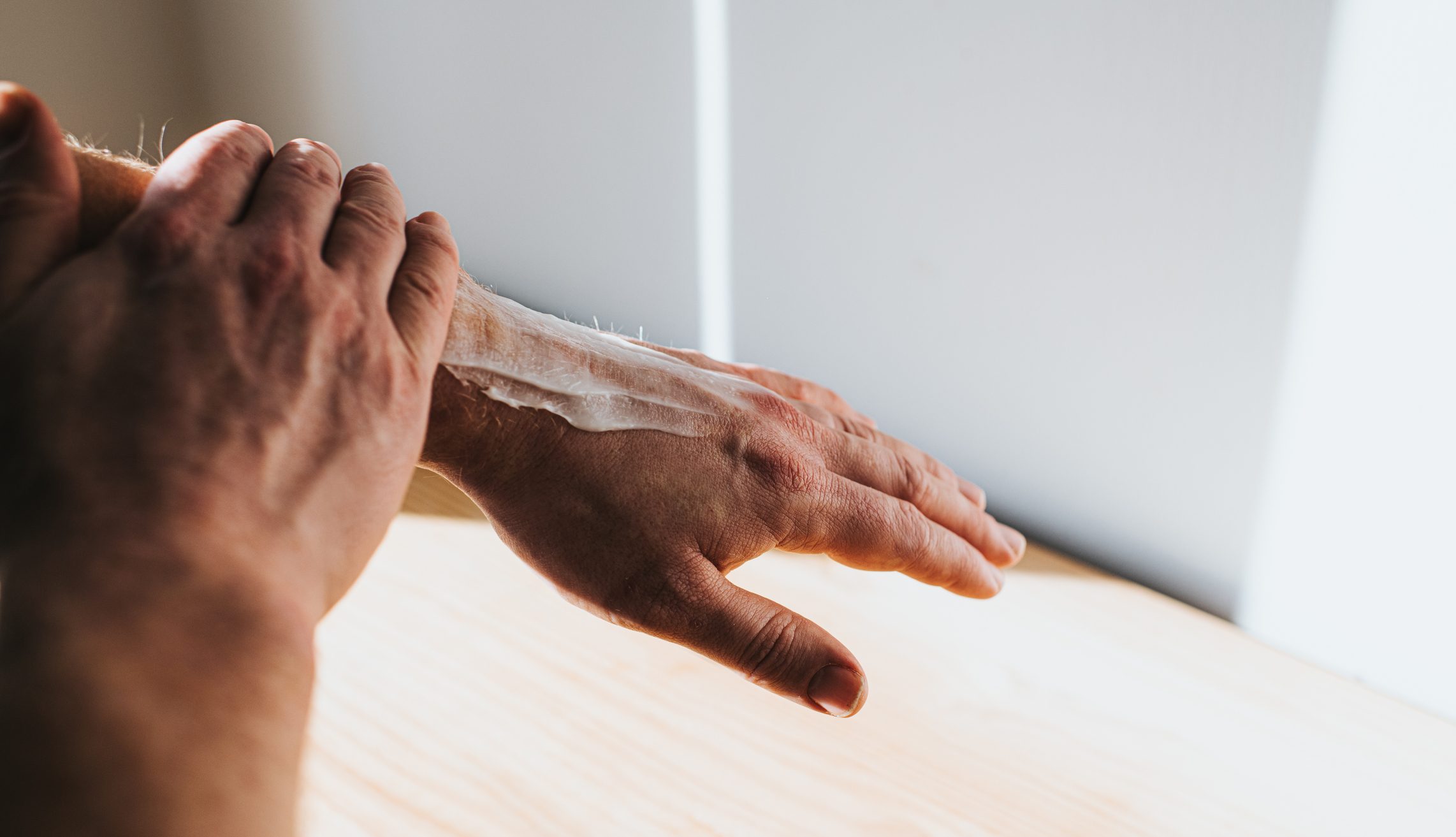 scratching arm